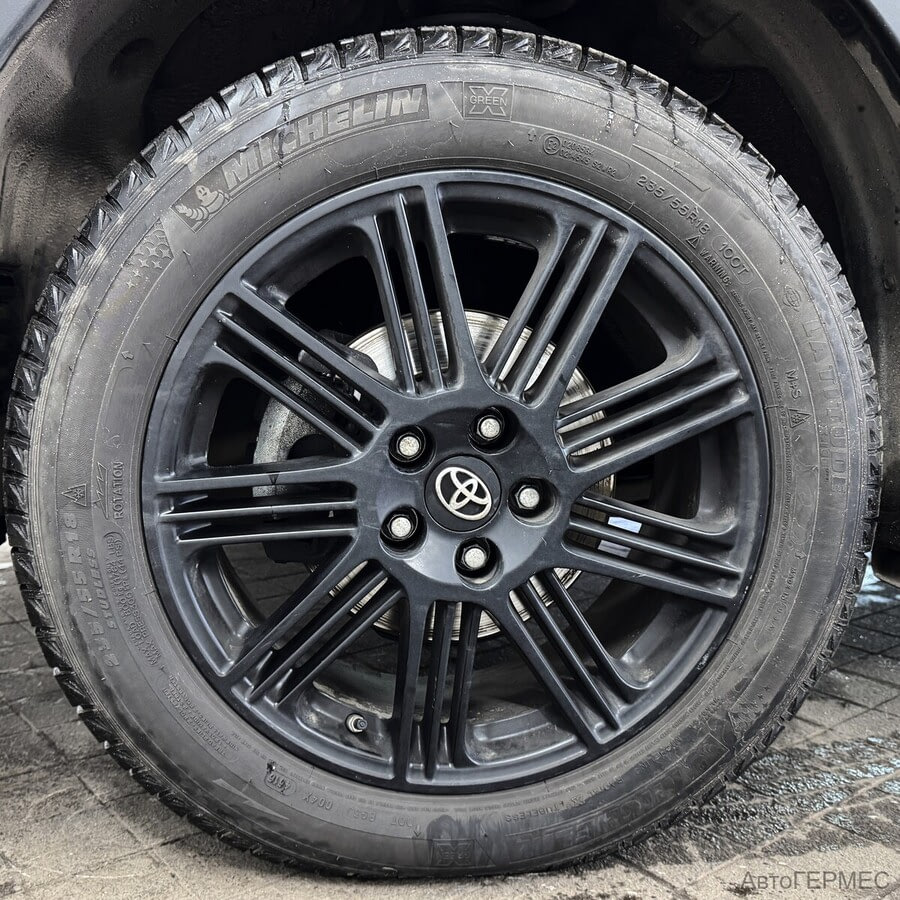 Фото TOYOTA RAV4 IV (XA40) Рестайлинг с пробегом | №17 Фото TOYOTA RAV4 IV (XA40) Рестайлинг с пробегом | №17