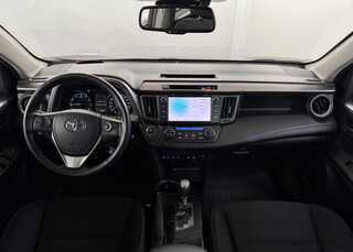 Фото TOYOTA RAV4 IV (XA40) Рестайлинг с пробегом