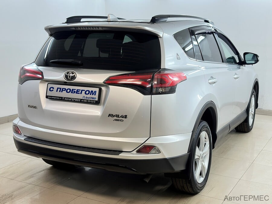 Фото TOYOTA RAV4 IV (XA40) Рестайлинг с пробегом | №4