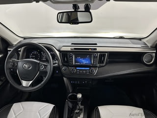 Фото TOYOTA RAV4 IV (XA40) Рестайлинг с пробегом