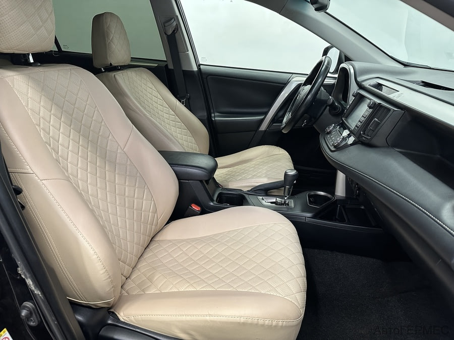 Фото TOYOTA RAV4 IV (XA40) Рестайлинг с пробегом | №13