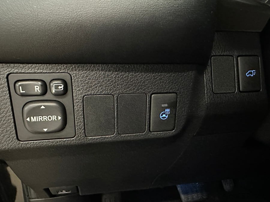 Фото TOYOTA RAV4 IV (XA40) Рестайлинг с пробегом | №10