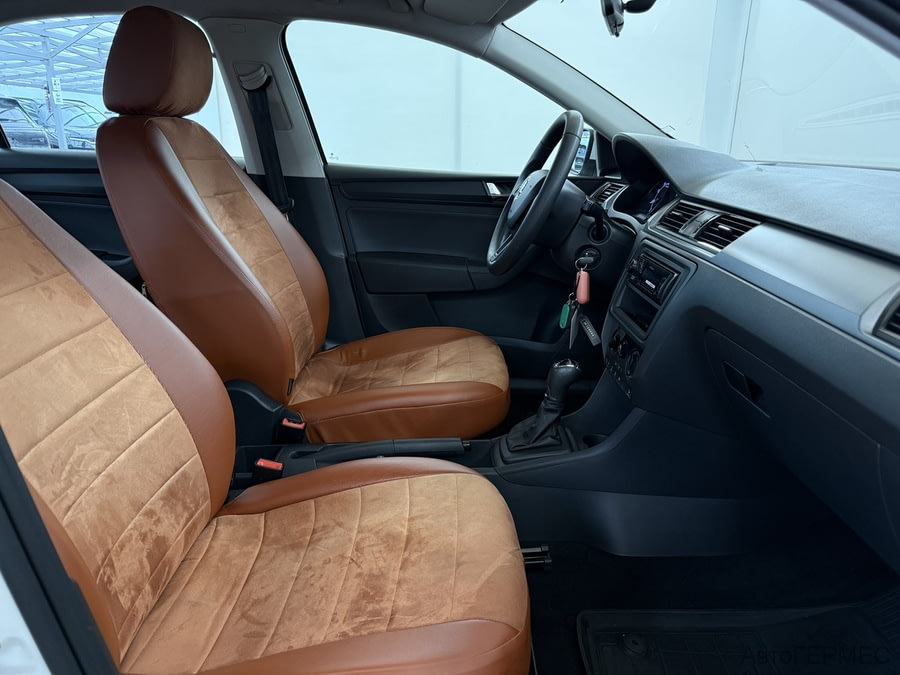Фото SKODA Rapid I Рестайлинг с пробегом | №10