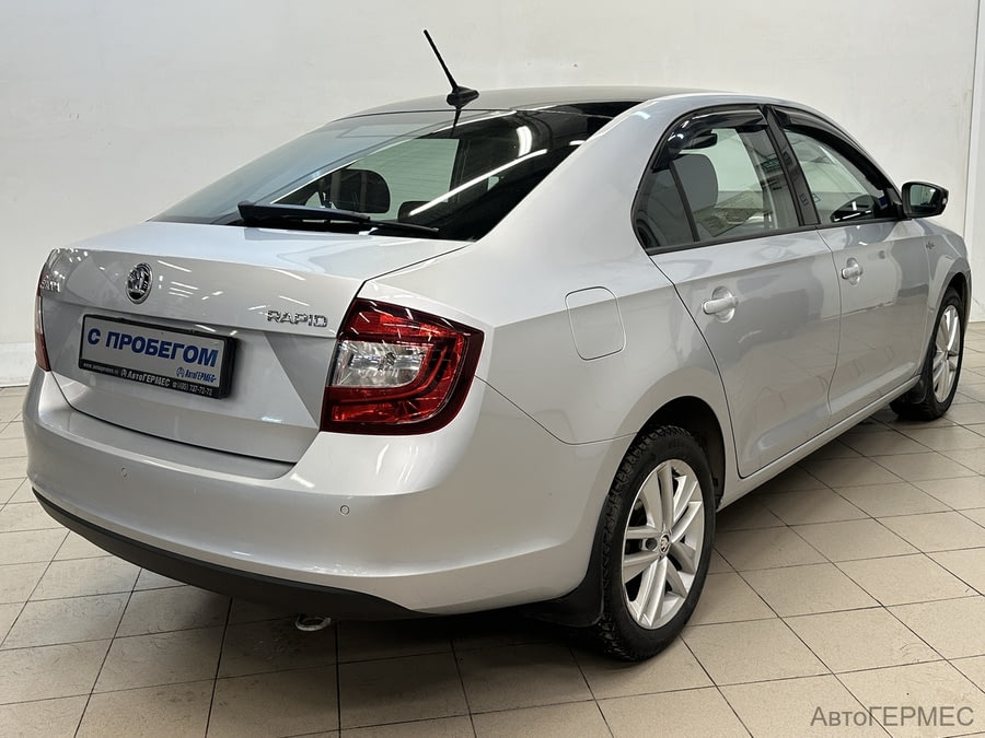 Фото SKODA Rapid I Рестайлинг с пробегом | №4