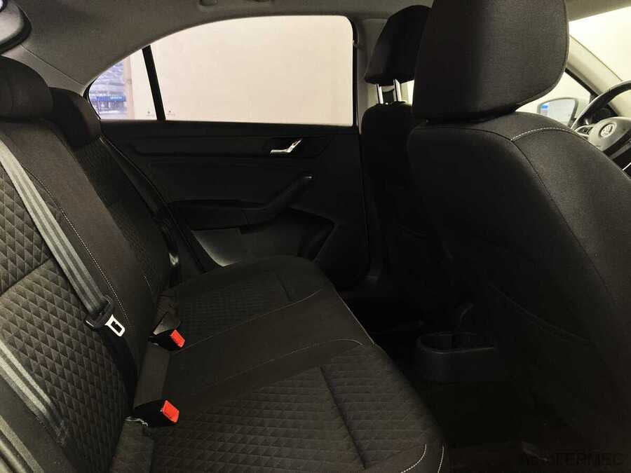 Фото SKODA Rapid I с пробегом | №12