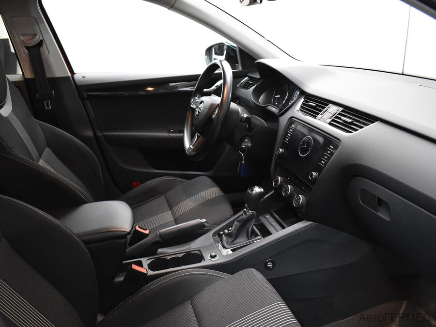 Фото SKODA Octavia III Рестайлинг с пробегом | №10