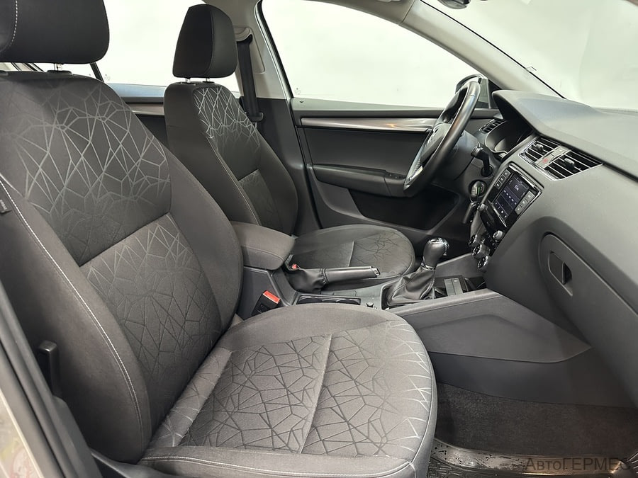 Фото SKODA Octavia III Рестайлинг с пробегом | №11