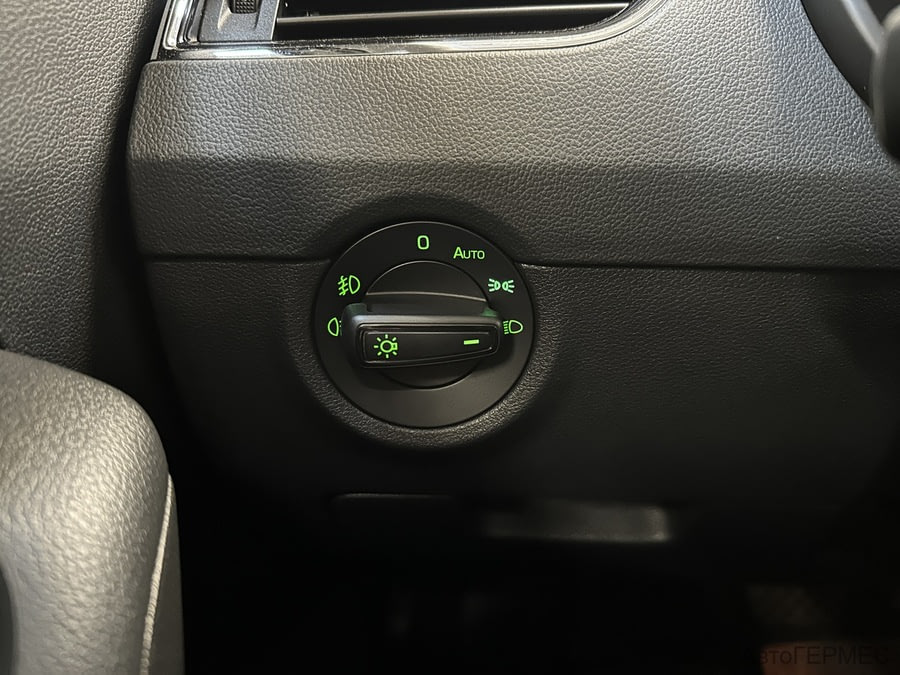 Фото SKODA Octavia III Рестайлинг с пробегом | №9