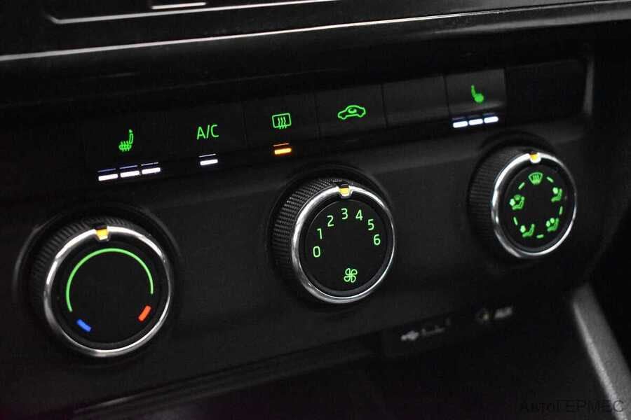 Фото SKODA Octavia III с пробегом | №7 Фото SKODA Octavia III с пробегом | №7