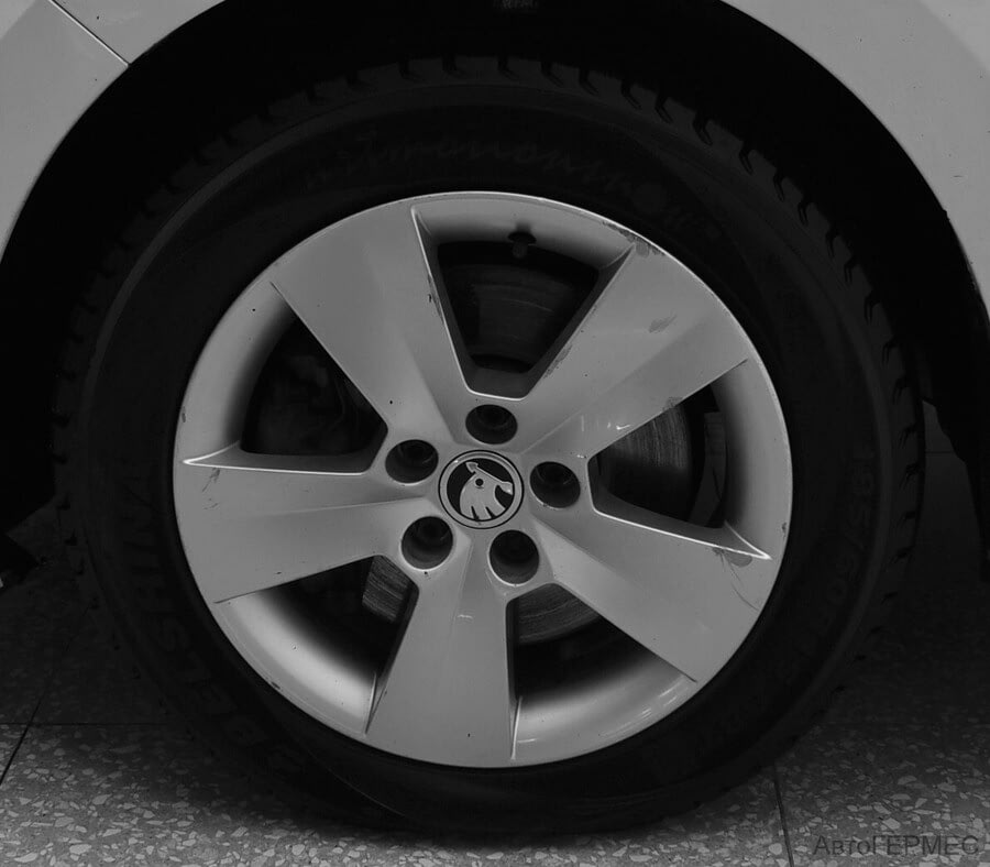 Фото SKODA Rapid I Рестайлинг с пробегом | №14