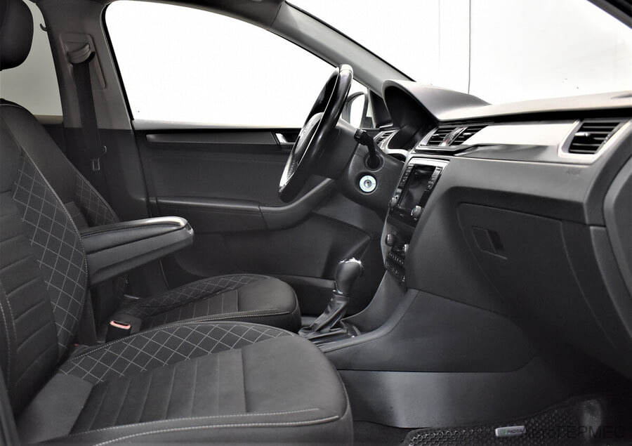 Фото SKODA Rapid I Рестайлинг с пробегом | №10