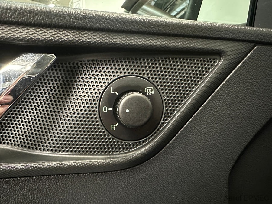 Фото SKODA Rapid I с пробегом | №8 Фото SKODA Rapid I с пробегом | №8