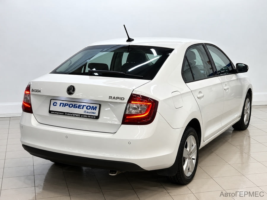 Фото SKODA Rapid I Рестайлинг с пробегом | №4 Фото SKODA Rapid I Рестайлинг с пробегом | №4