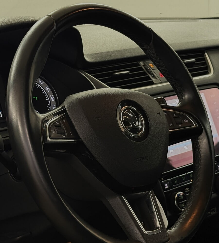 Фото SKODA Octavia III Рестайлинг с пробегом | №10