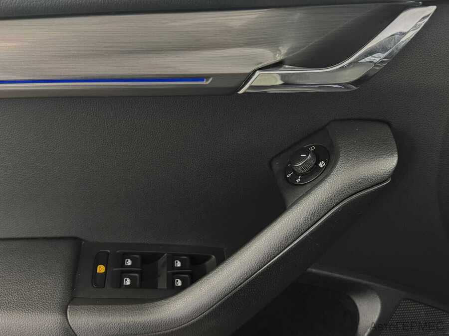 Фото SKODA Octavia III Рестайлинг с пробегом | №11