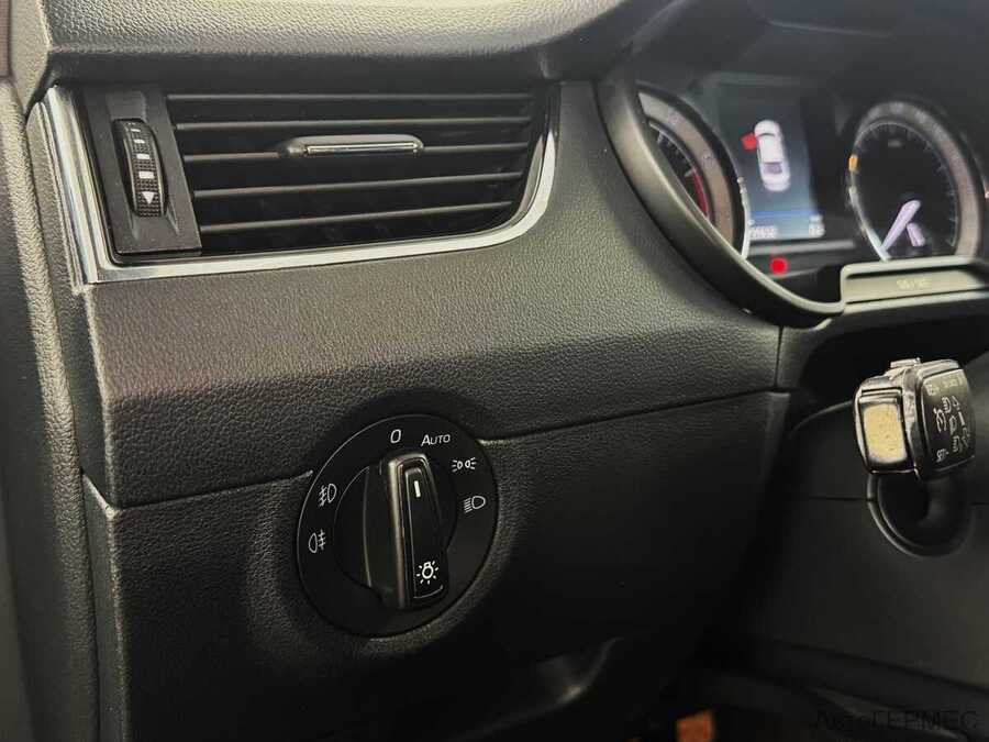 Фото SKODA Octavia III Рестайлинг с пробегом | №10