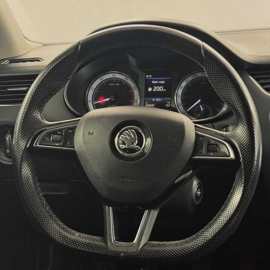 Фото SKODA Octavia III Рестайлинг с пробегом | №9