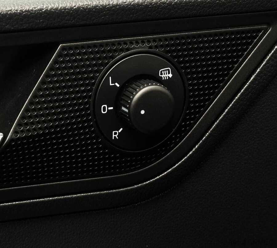 Фото SKODA Rapid I Рестайлинг с пробегом | №9 Фото SKODA Rapid I Рестайлинг с пробегом | №9