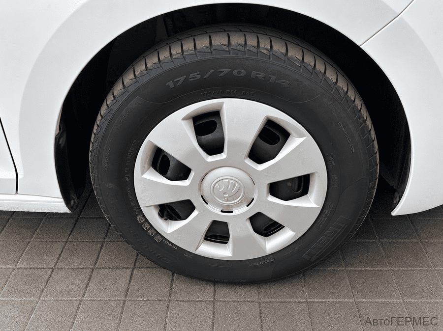 Фото SKODA Rapid I Рестайлинг с пробегом | №15 Фото SKODA Rapid I Рестайлинг с пробегом | №15