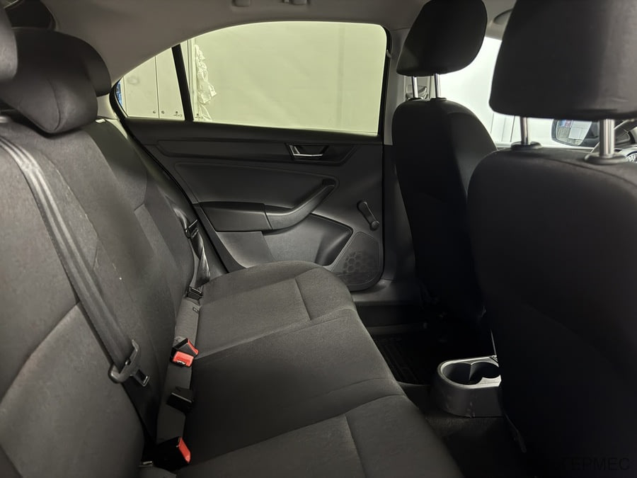 Фото SKODA Rapid I Рестайлинг с пробегом | №10