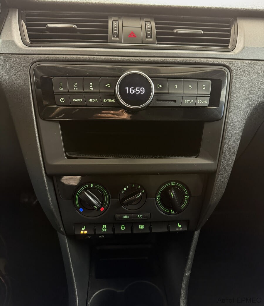 Фото SKODA Rapid I Рестайлинг с пробегом | №7