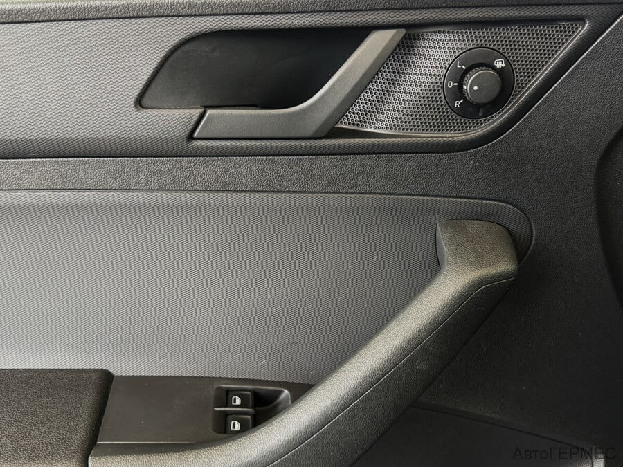 Фото SKODA Rapid I с пробегом | №9