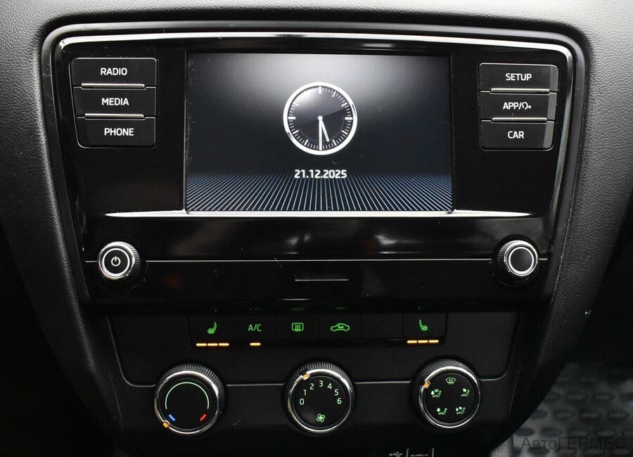 Фото SKODA Octavia III Рестайлинг с пробегом | №7