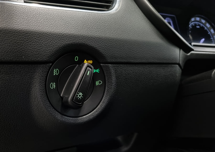 Фото SKODA Octavia III Рестайлинг с пробегом | №8 Фото SKODA Octavia III Рестайлинг с пробегом | №8