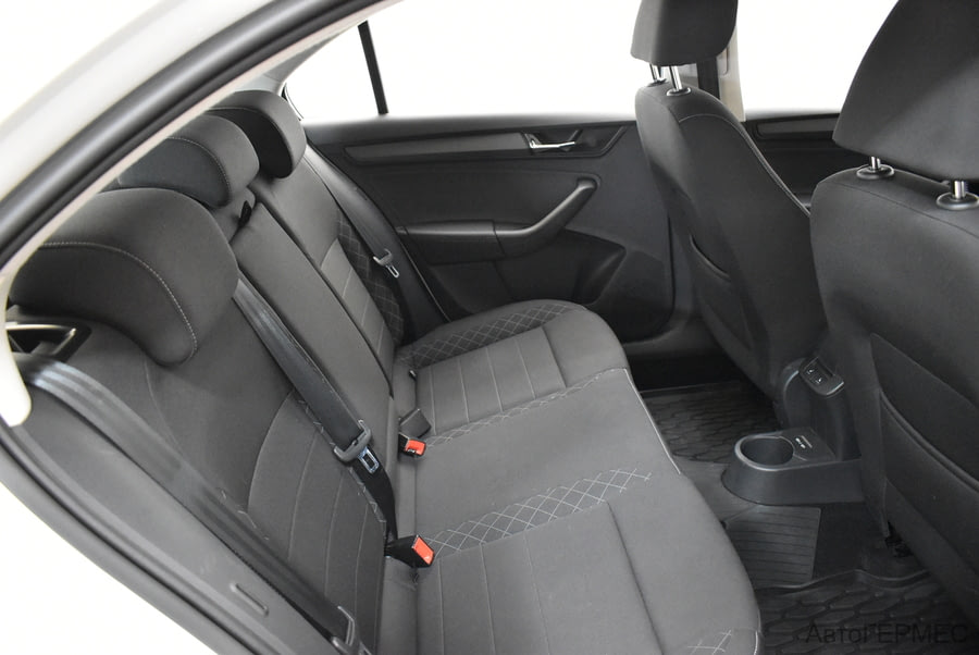Фото SKODA Rapid II с пробегом | №13 Фото SKODA Rapid II с пробегом | №13