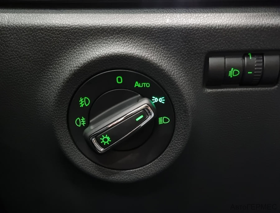 Фото SKODA Rapid II с пробегом | №8