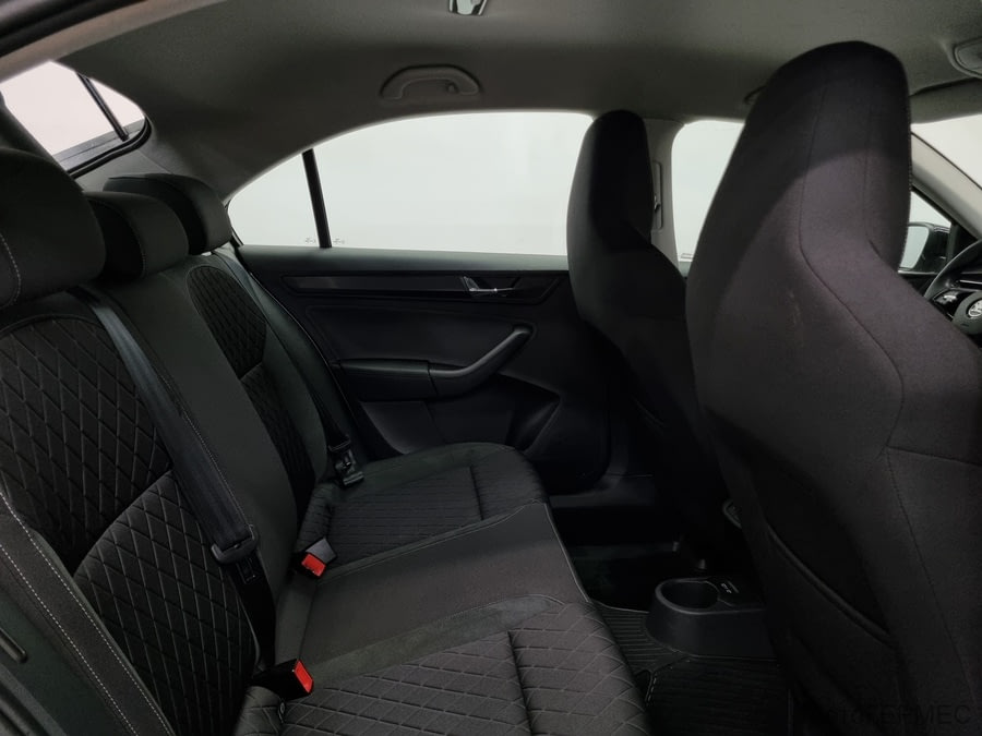 Фото SKODA Rapid II с пробегом | №11