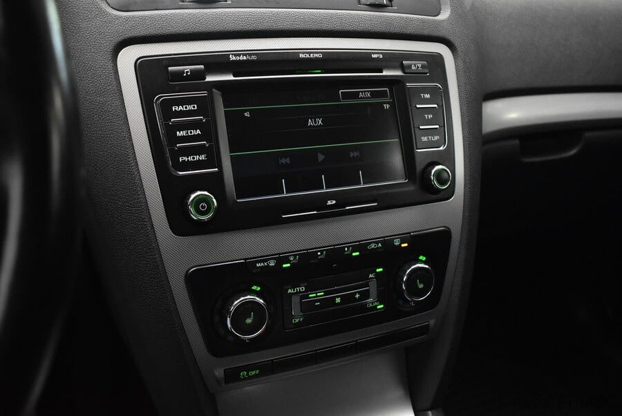 Фото SKODA Octavia II Рестайлинг с пробегом | №7 Фото SKODA Octavia II Рестайлинг с пробегом | №7