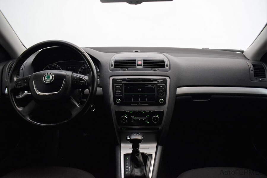 Фото SKODA Octavia II Рестайлинг с пробегом | №5 Фото SKODA Octavia II Рестайлинг с пробегом | №5