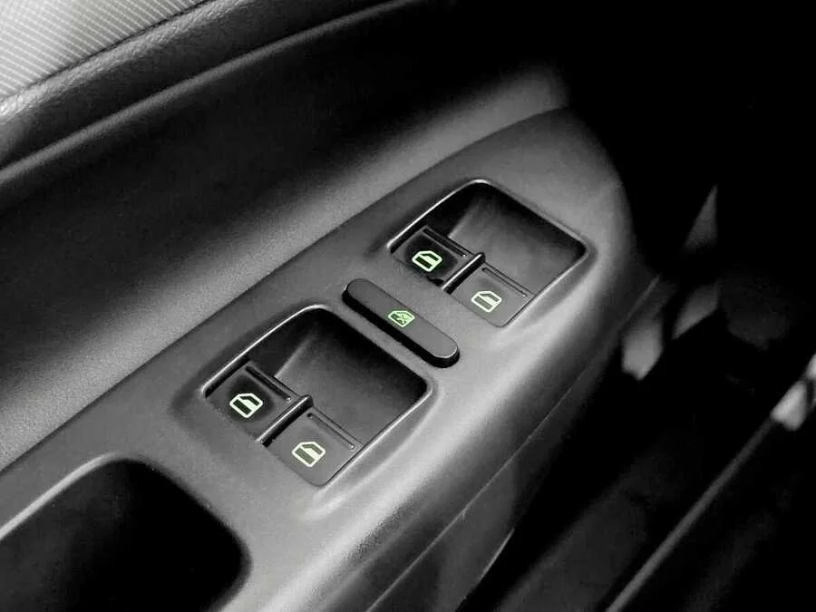 Фото SKODA Octavia II Рестайлинг с пробегом | №10 Фото SKODA Octavia II Рестайлинг с пробегом | №10