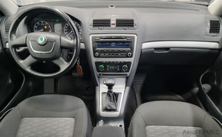 Фото SKODA Octavia II Рестайлинг с пробегом