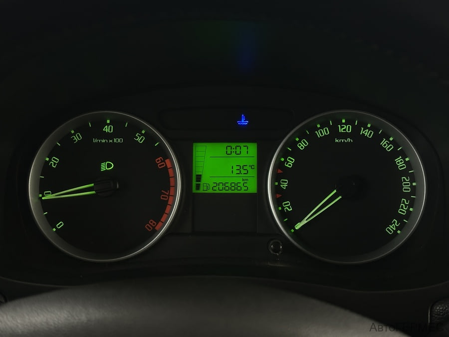 Фото SKODA Fabia II с пробегом | №6
