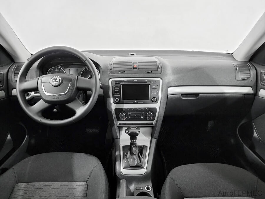 Фото SKODA Octavia II Рестайлинг с пробегом | №5