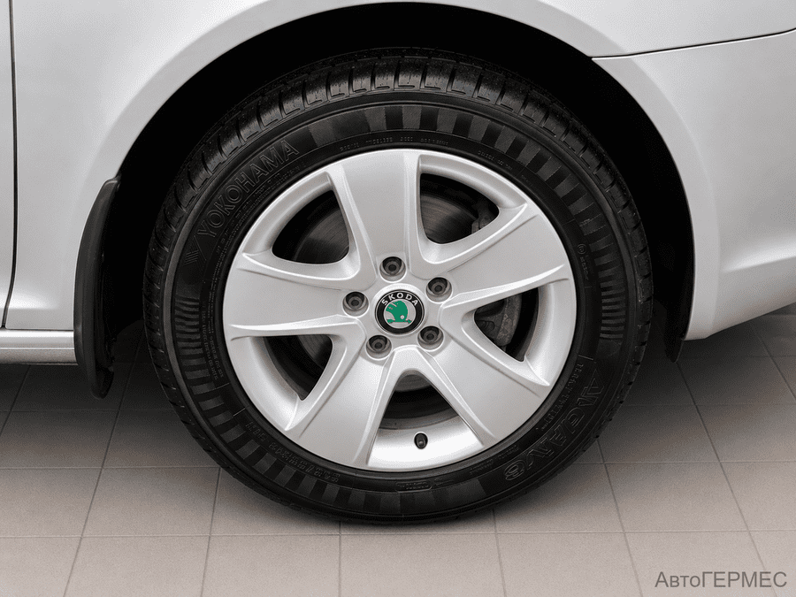 Фото SKODA Octavia II Рестайлинг с пробегом | №15 Фото SKODA Octavia II Рестайлинг с пробегом | №15