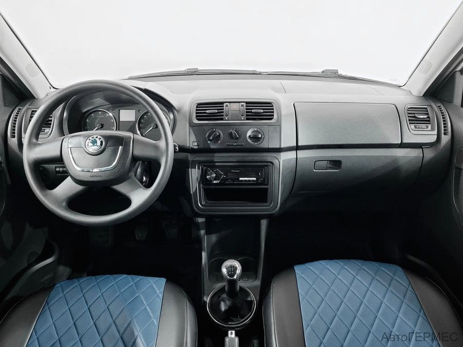 Фото SKODA Fabia II Рестайлинг с пробегом | №5