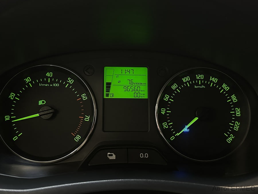 Фото SKODA Fabia II Рестайлинг с пробегом | №6