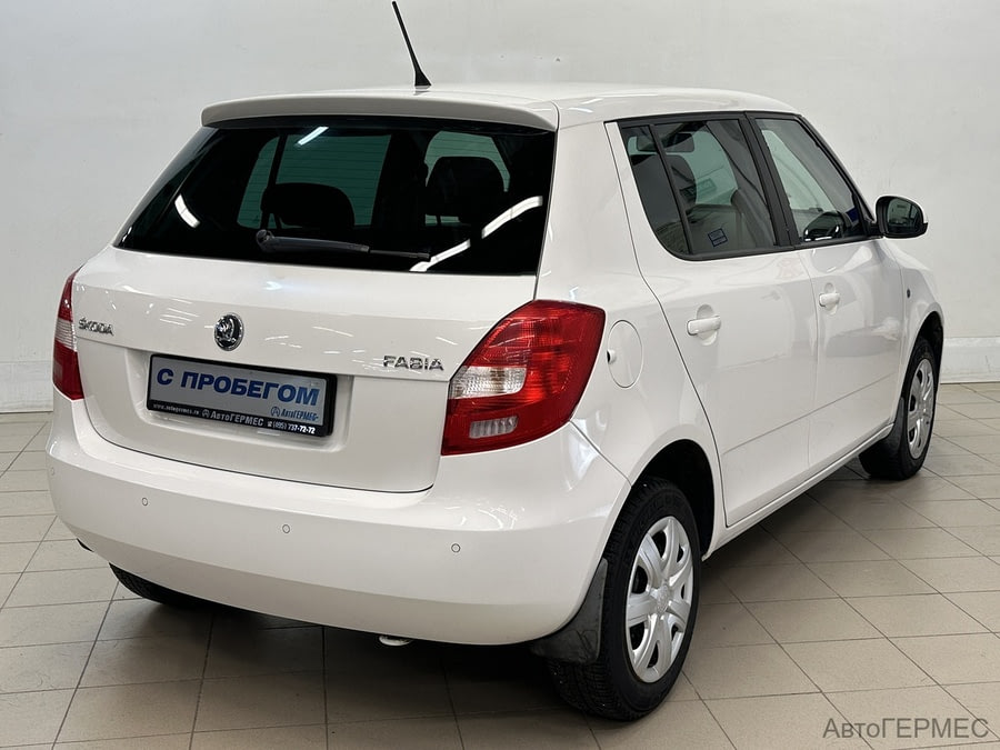 Фото SKODA Fabia II Рестайлинг с пробегом | №4