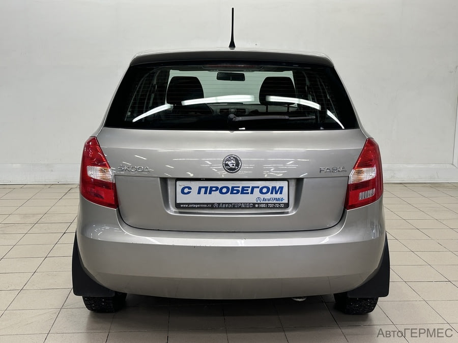 Фото SKODA Fabia II Рестайлинг с пробегом | №3