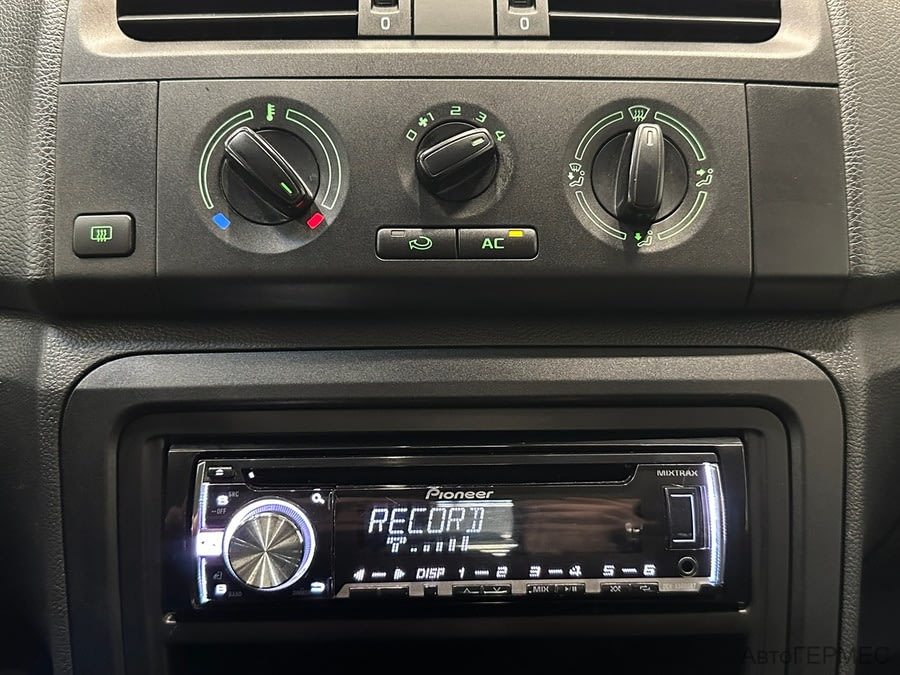 Фото SKODA Fabia II Рестайлинг с пробегом | №7