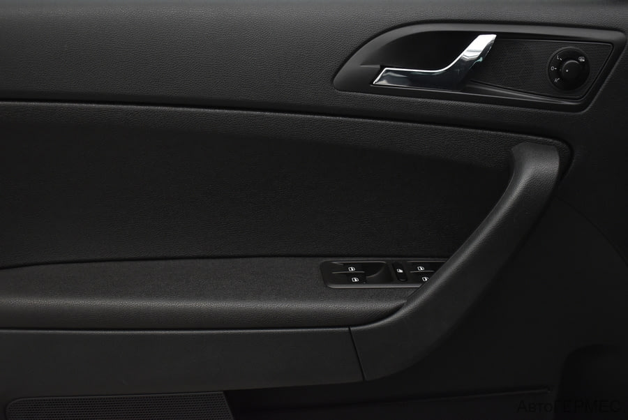 Фото SKODA Yeti I Рестайлинг с пробегом | №10 Фото SKODA Yeti I Рестайлинг с пробегом | №10