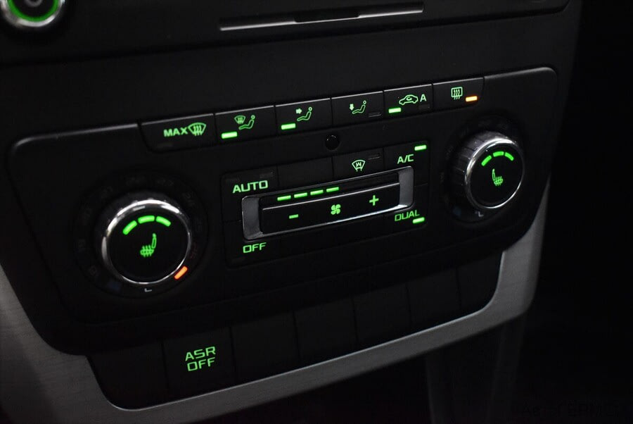 Фото SKODA Yeti I Рестайлинг с пробегом | №8 Фото SKODA Yeti I Рестайлинг с пробегом | №8