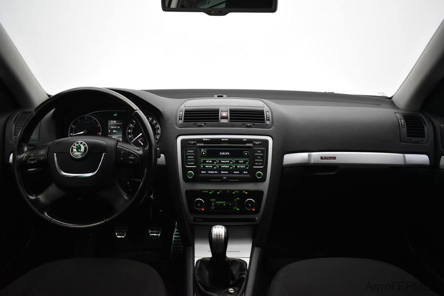Фото SKODA Octavia II Рестайлинг с пробегом | №5
