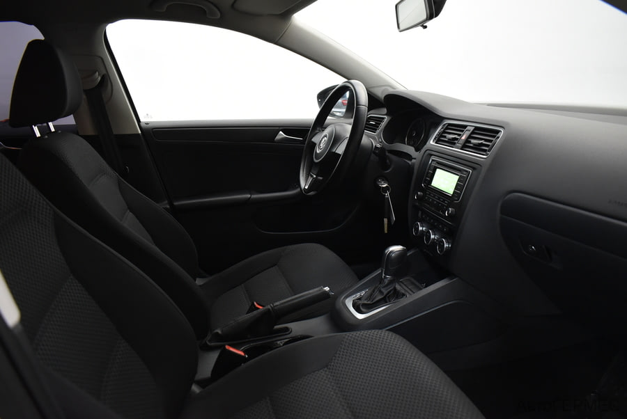 Фото Volkswagen Jetta VI с пробегом | №10 Фото Volkswagen Jetta VI с пробегом | №10