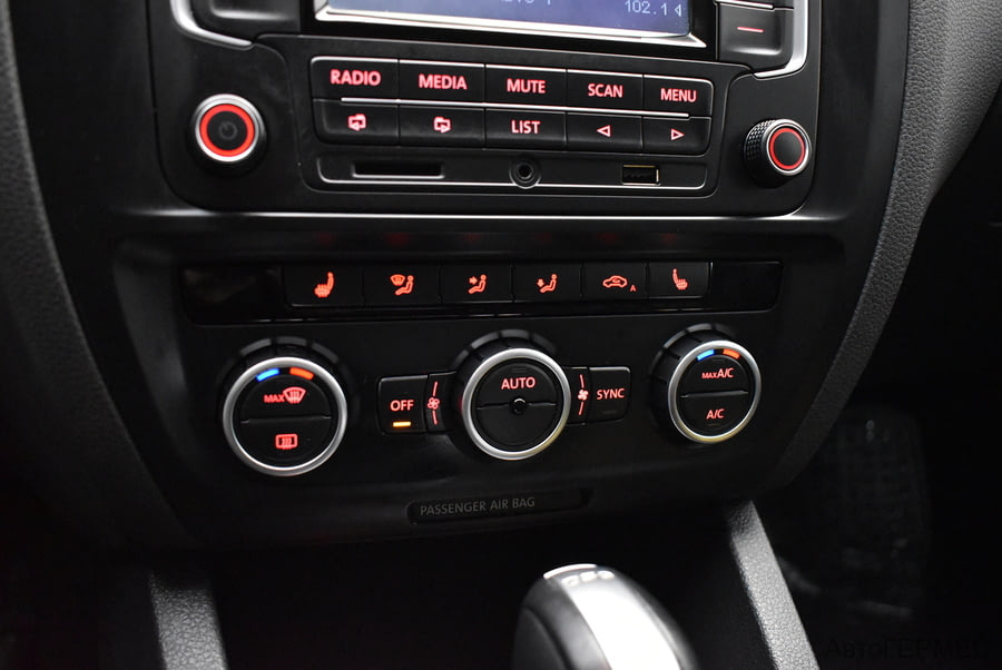 Фото Volkswagen Jetta VI с пробегом | №8 Фото Volkswagen Jetta VI с пробегом | №8