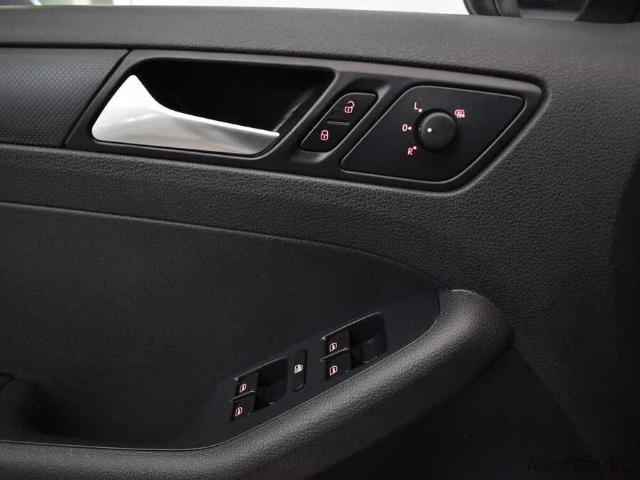 Фото Volkswagen Jetta VI с пробегом | №9 Фото Volkswagen Jetta VI с пробегом | №9