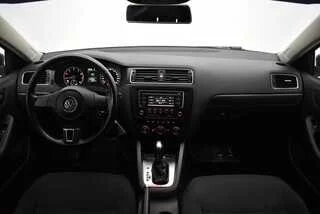 Фото Volkswagen Jetta VI с пробегом